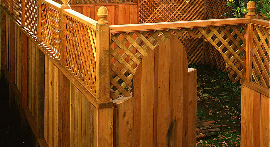 Redwood Panel and Lattice Fence