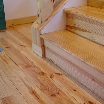 Southern Pine Wood Staircase