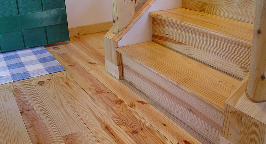 Southern Pine Wood Staircase