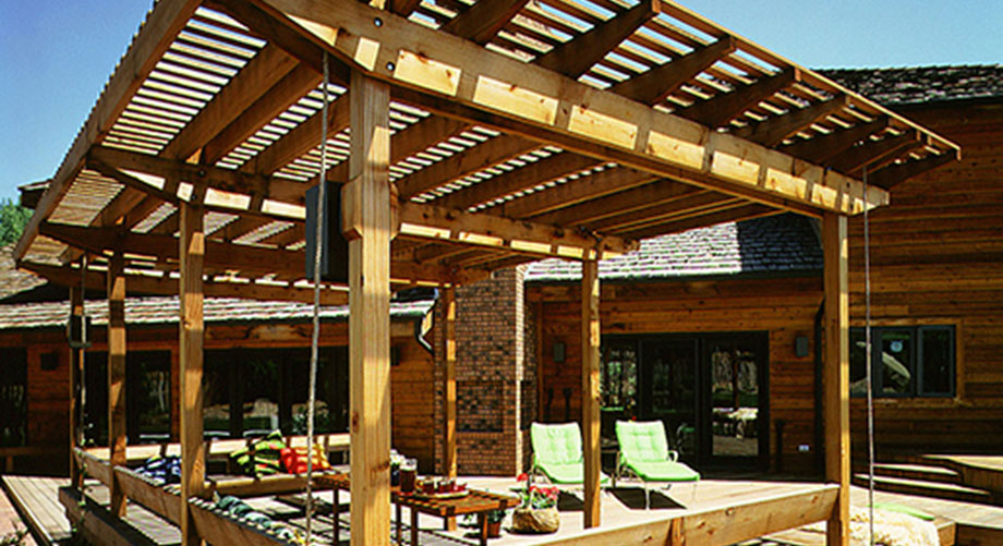 Windsor Redwood Shade Shelter