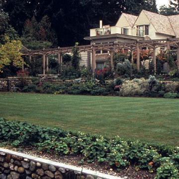 Classic Cedar Garden Arbor